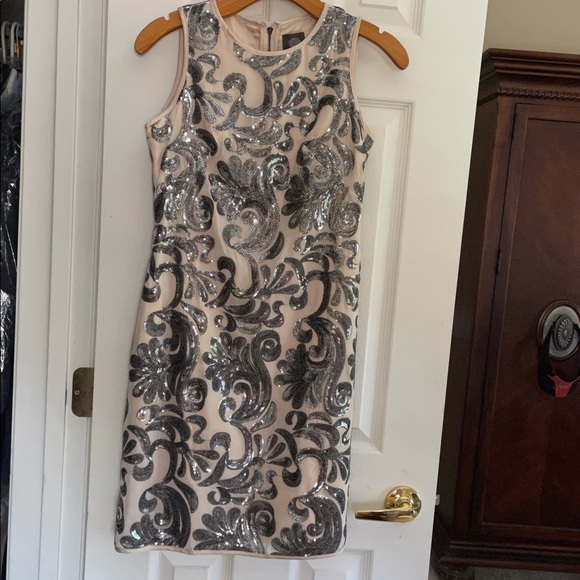 Vince Camuto Dresses & Skirts - Vince Camuto sleeveless cream dress with silver sequin embellishment
